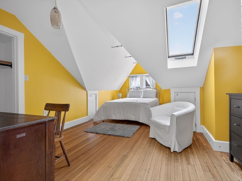 25 Danforth St # 3