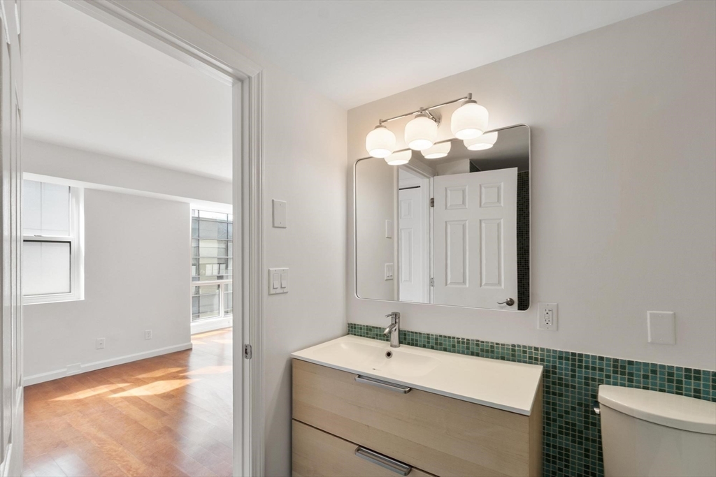 170 Tremont St # 504