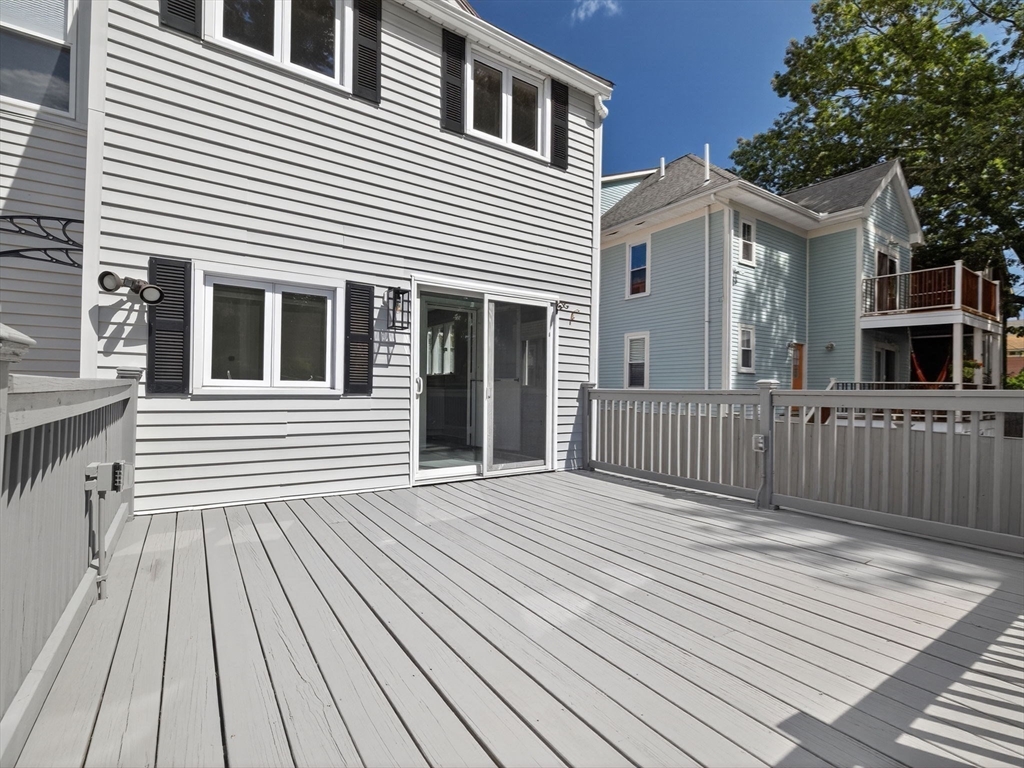 111 Sharon St # 1