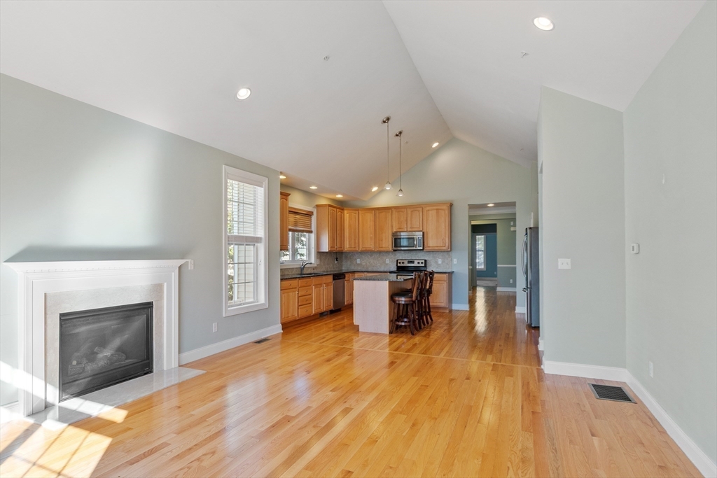 13 Wilshire Way # 13