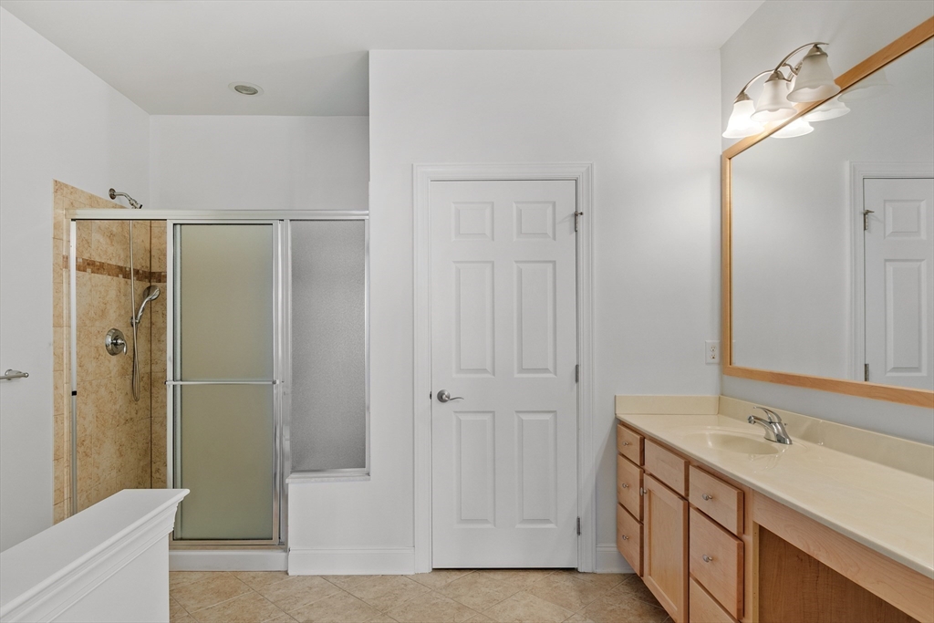 13 Wilshire Way # 13