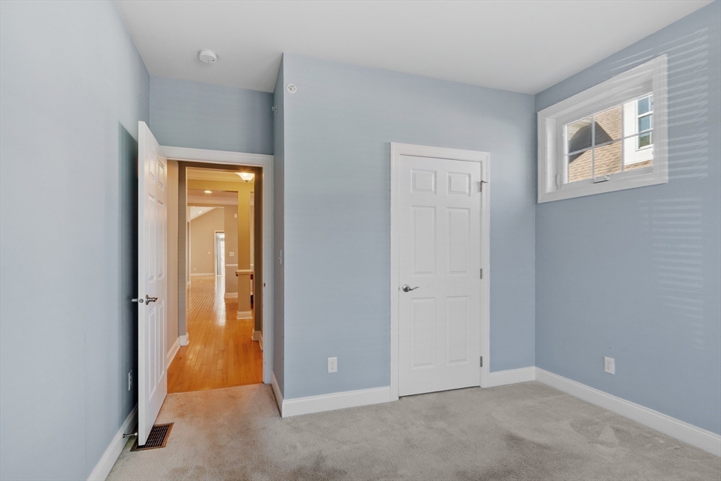 13 Wilshire Way # 13