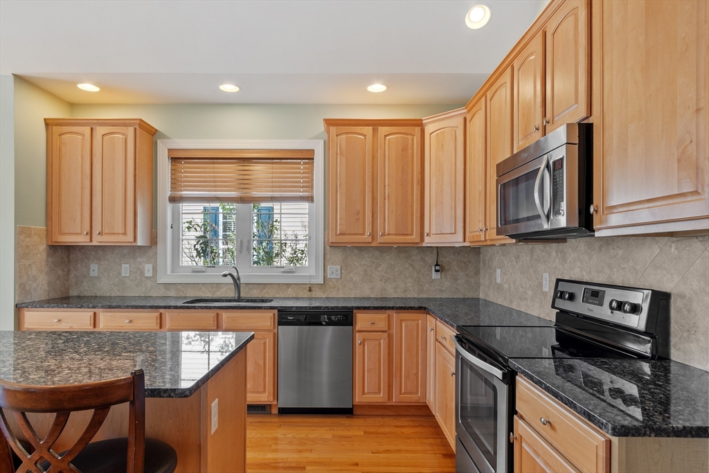 13 Wilshire Way # 13