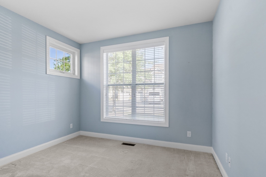 13 Wilshire Way # 13