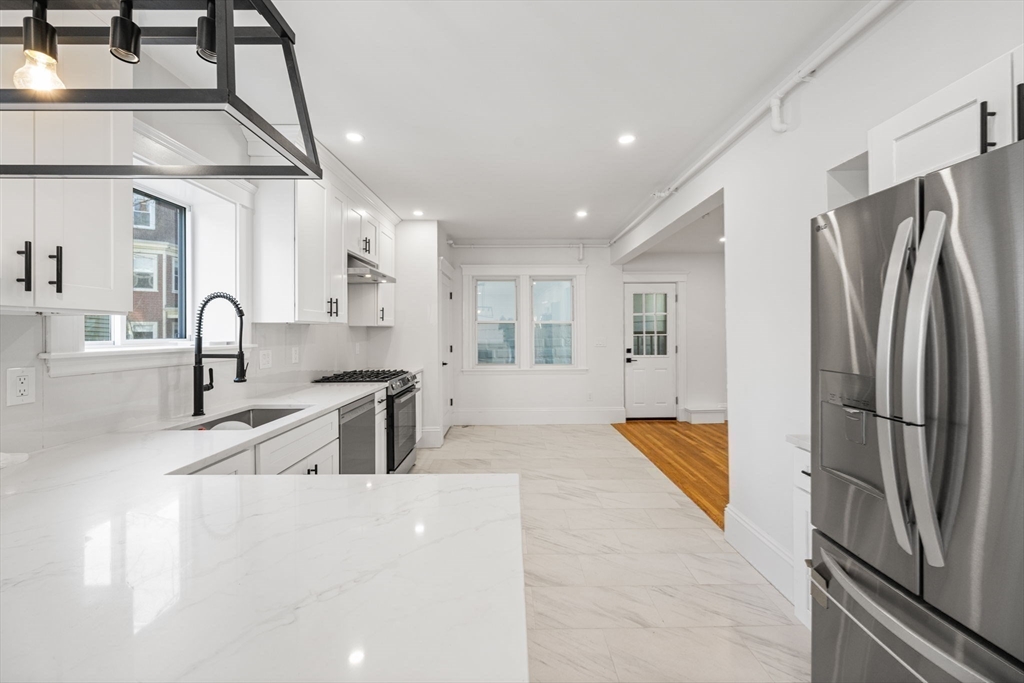 10 Beech St # 2