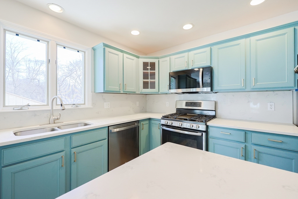 75 Sunflower Dr