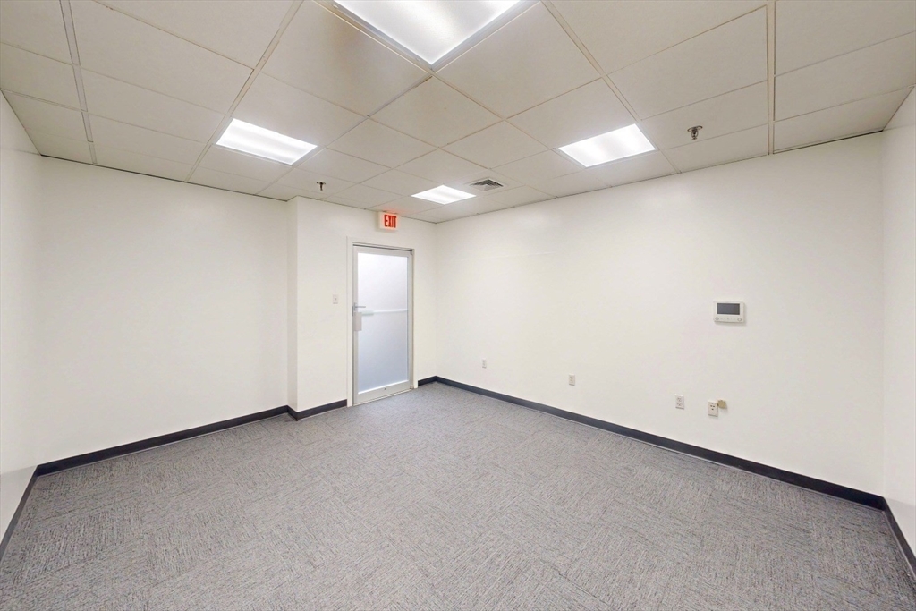 552 Massachusetts Ave # 208