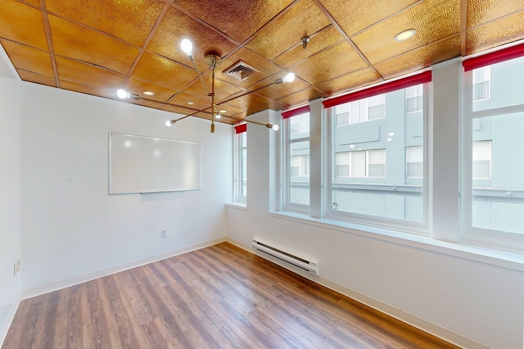 552 Massachusetts Ave # 203