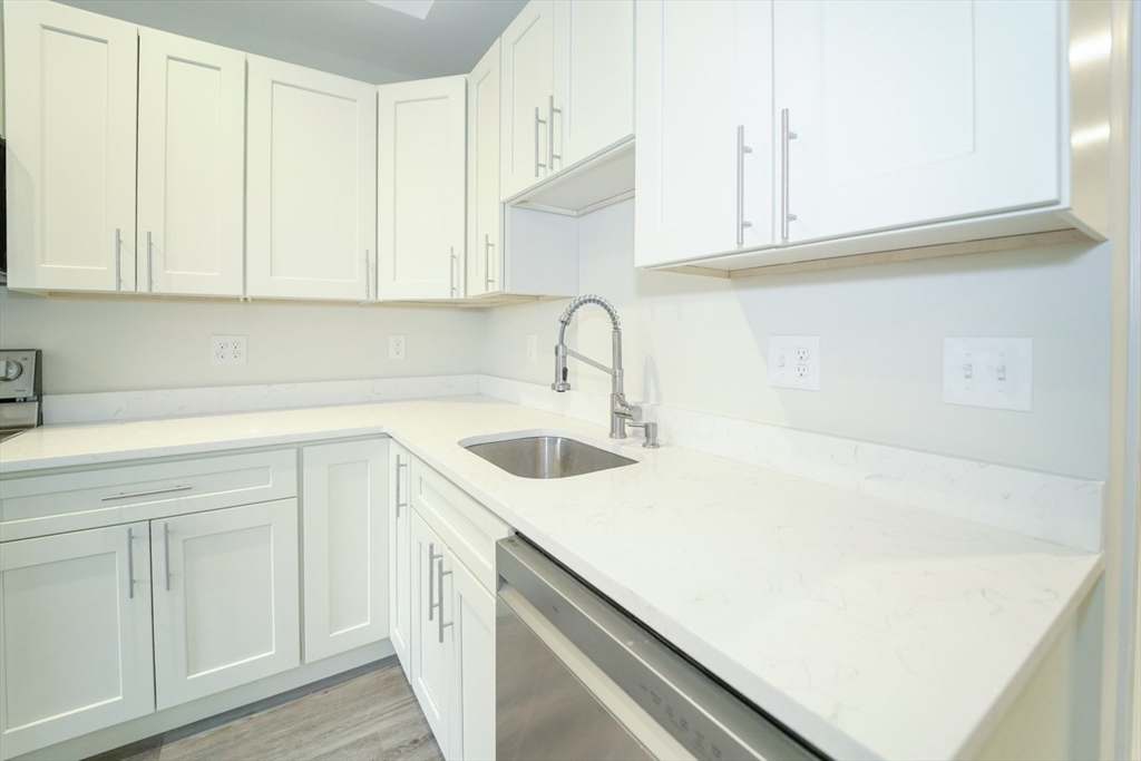 424 Marlborough Street # 1