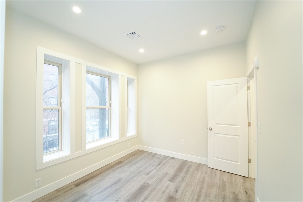 424 Marlborough Street # 1