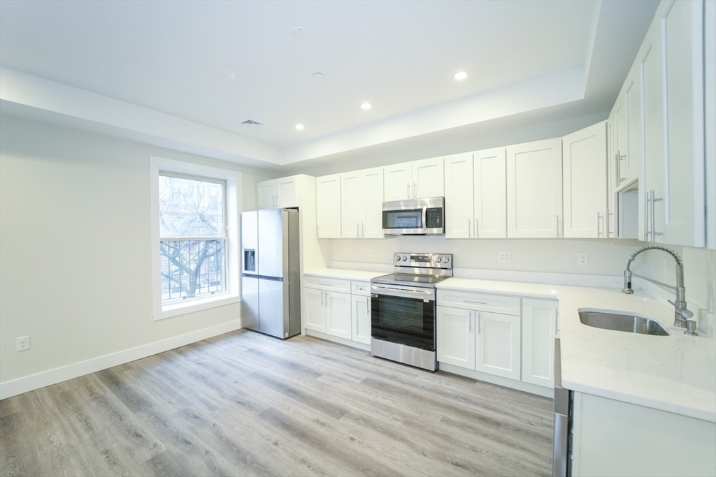 424 Marlborough Street # 1