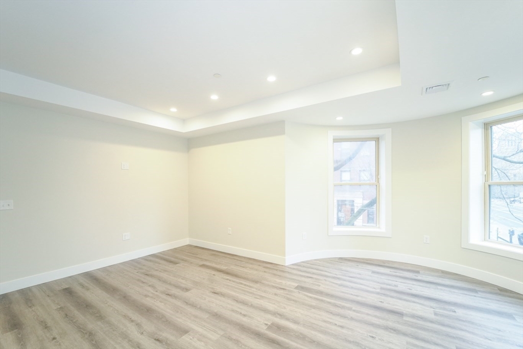 424 Marlborough Street # 1