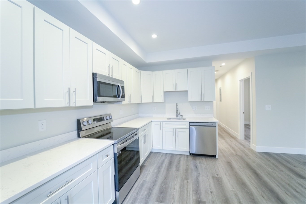 424 Marlborough Street # 1