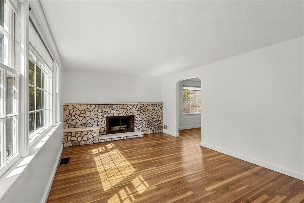 7 Putney Ln