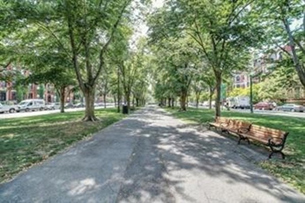 342 Commonwealth Ave # 3