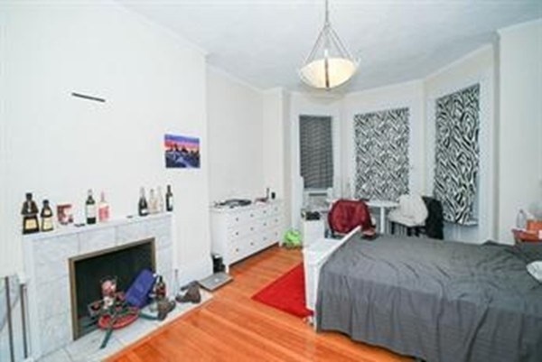 342 Commonwealth Ave # 3