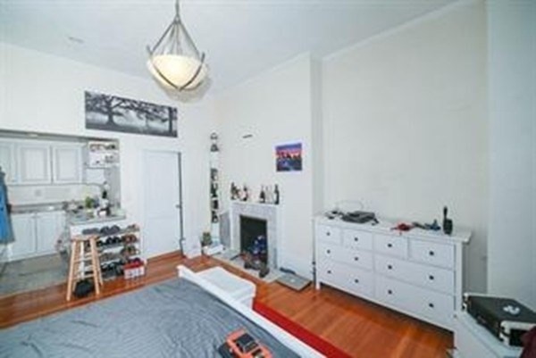 342 Commonwealth Ave # 3