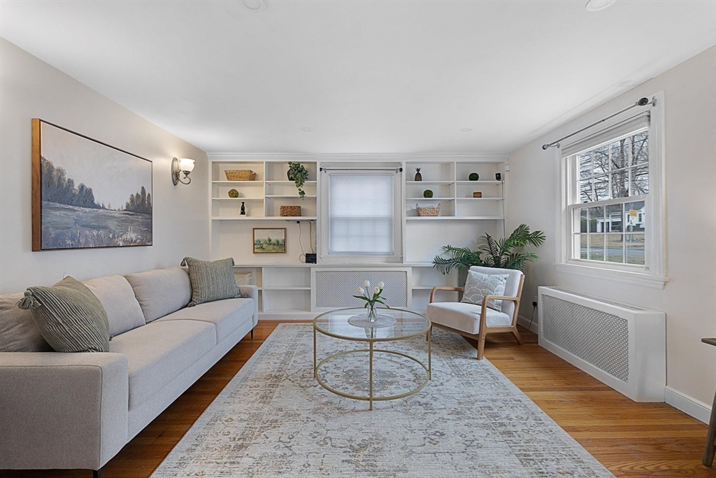 553 Elm St