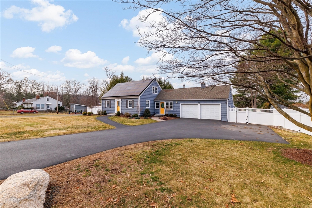 553 Elm St