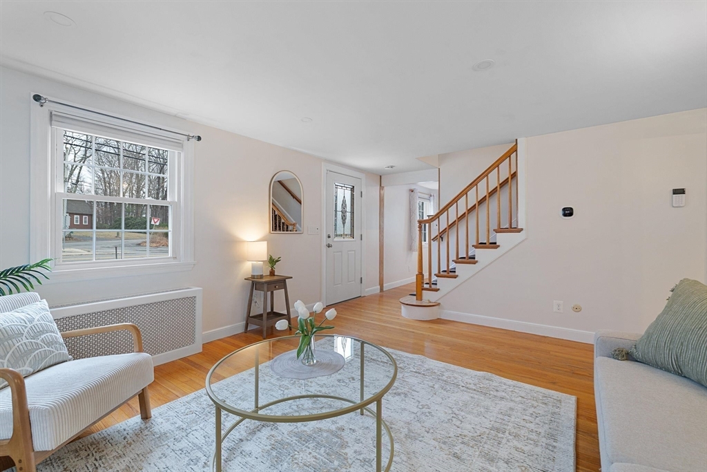 553 Elm St