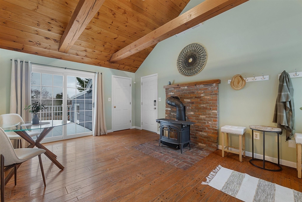 553 Elm St