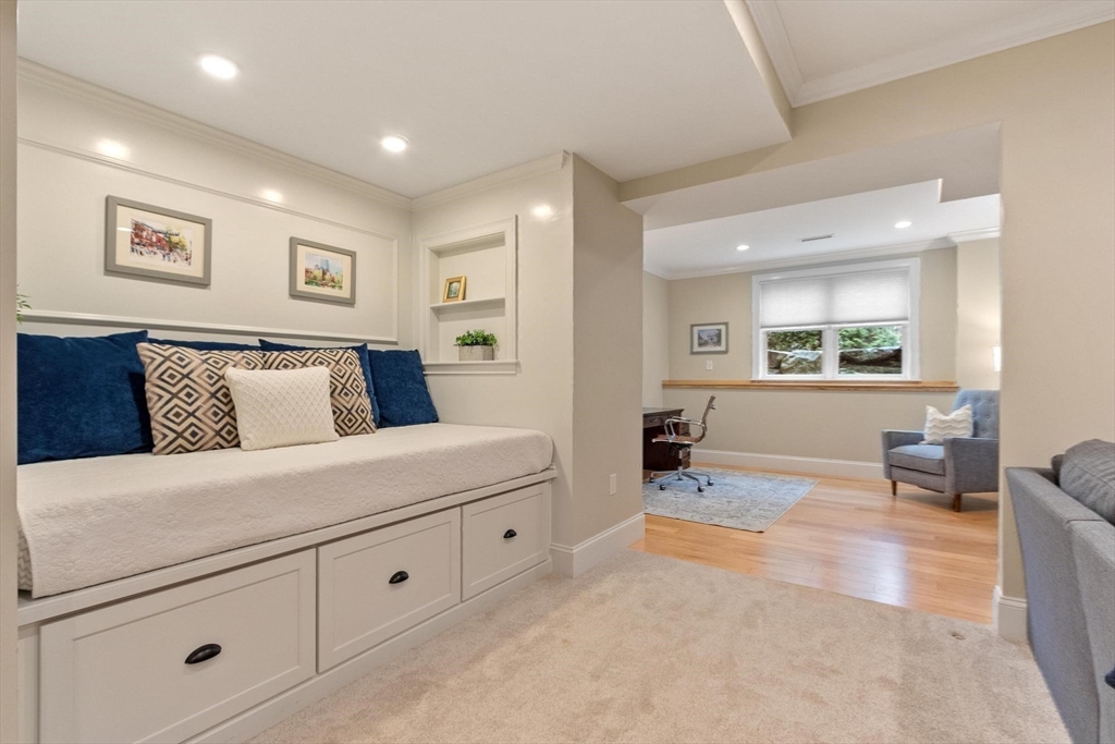 2 Jackson Dr