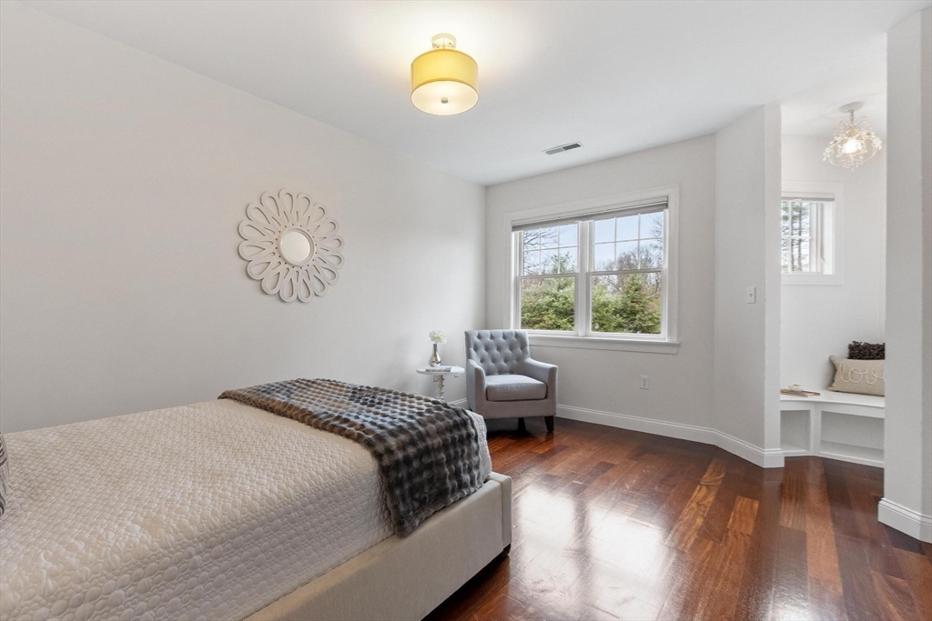 2 Jackson Dr
