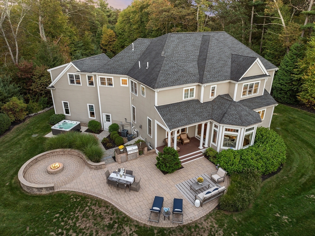 2 Jackson Dr