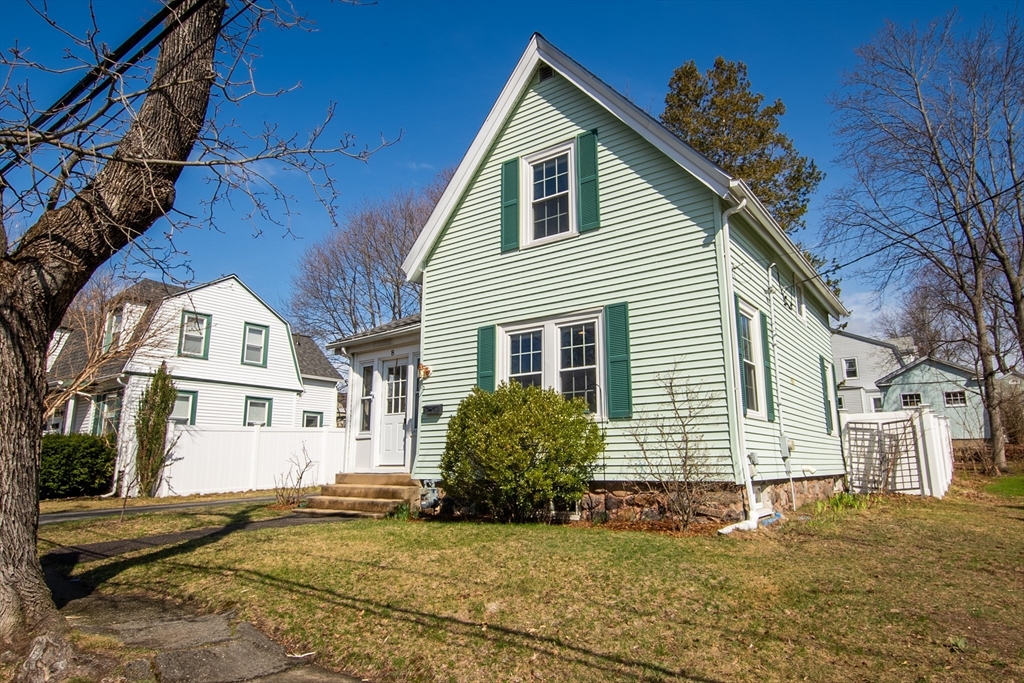 8 Harrison St