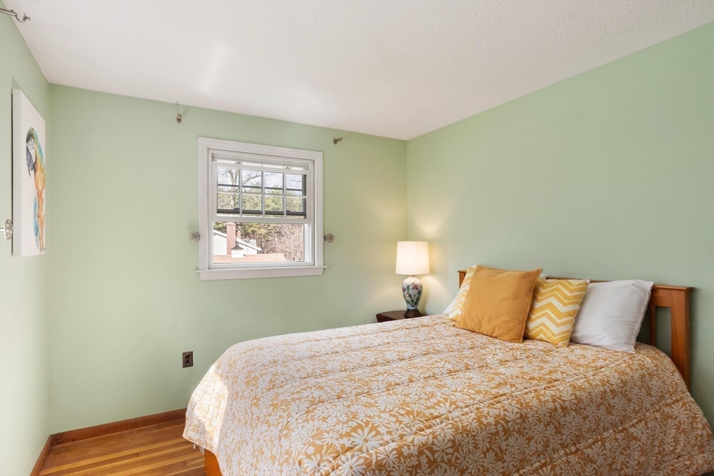 20 Bayberry Rd