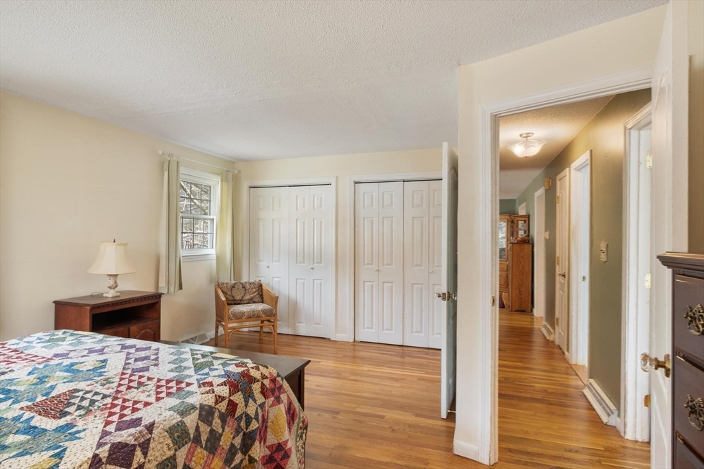 20 Bayberry Rd