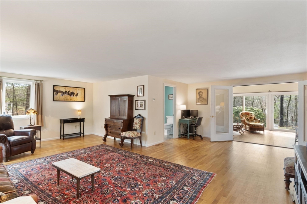 20 Bayberry Rd