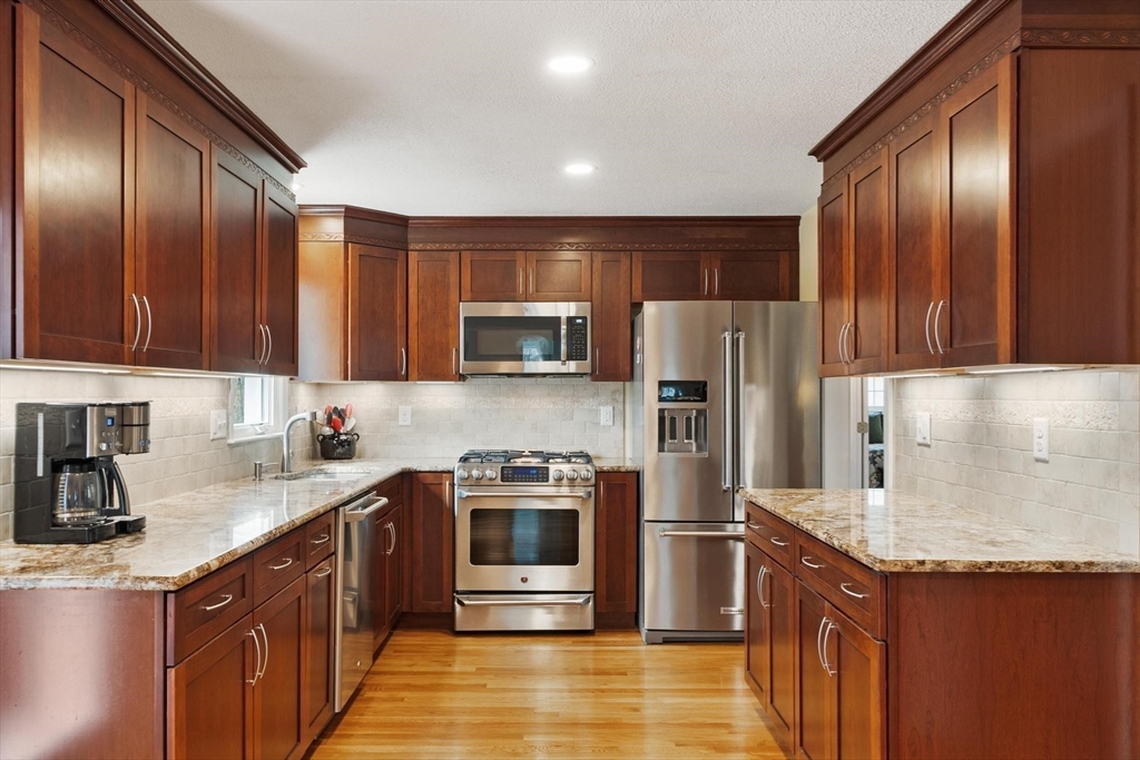 20 Bayberry Rd