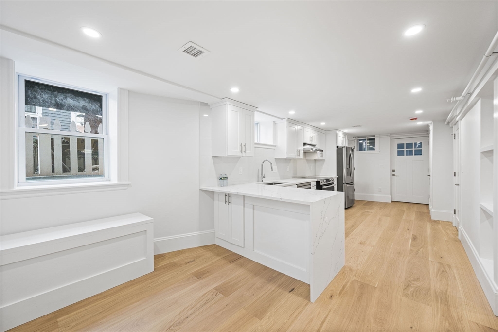 10 Beech St # 1
