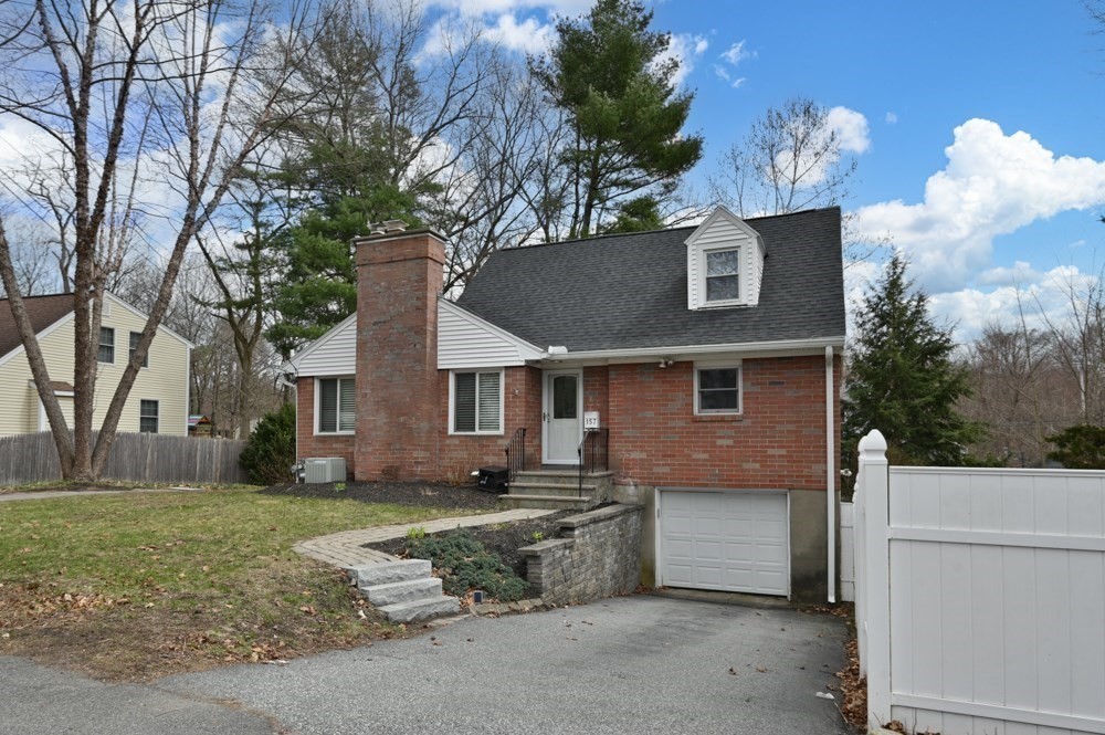 157 Pearl St.