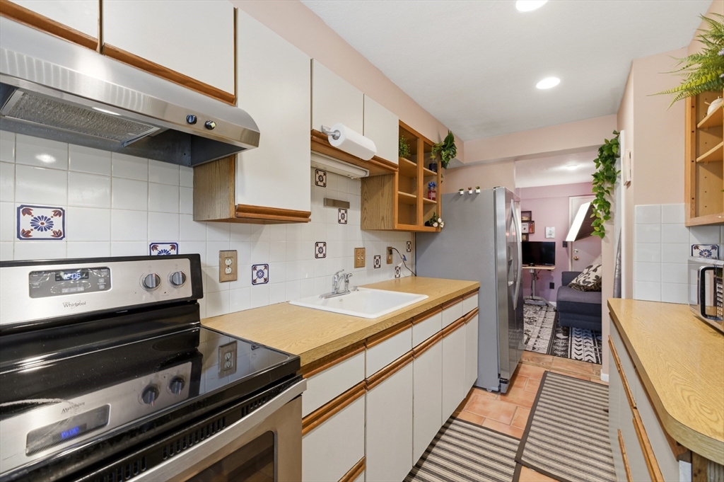 8 Colonial Village Drive # 3