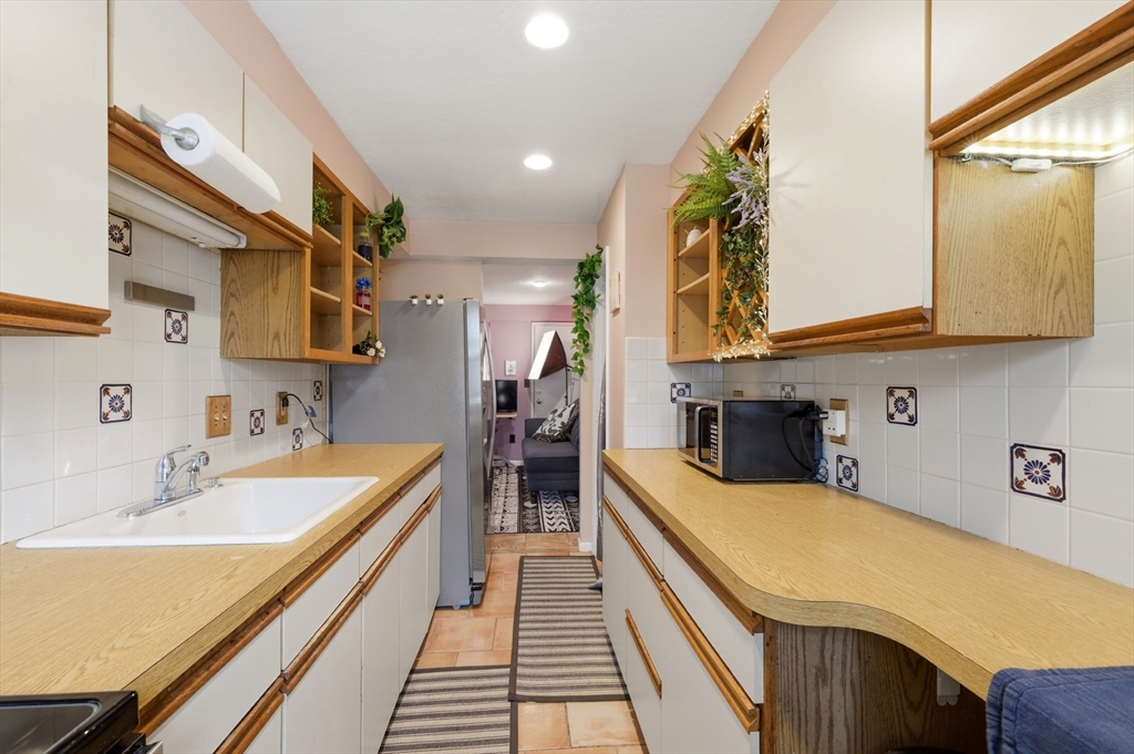 8 Colonial Village Drive # 3