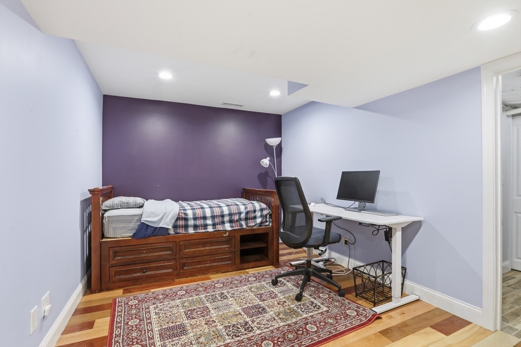 65 Canterbury Hill Rd