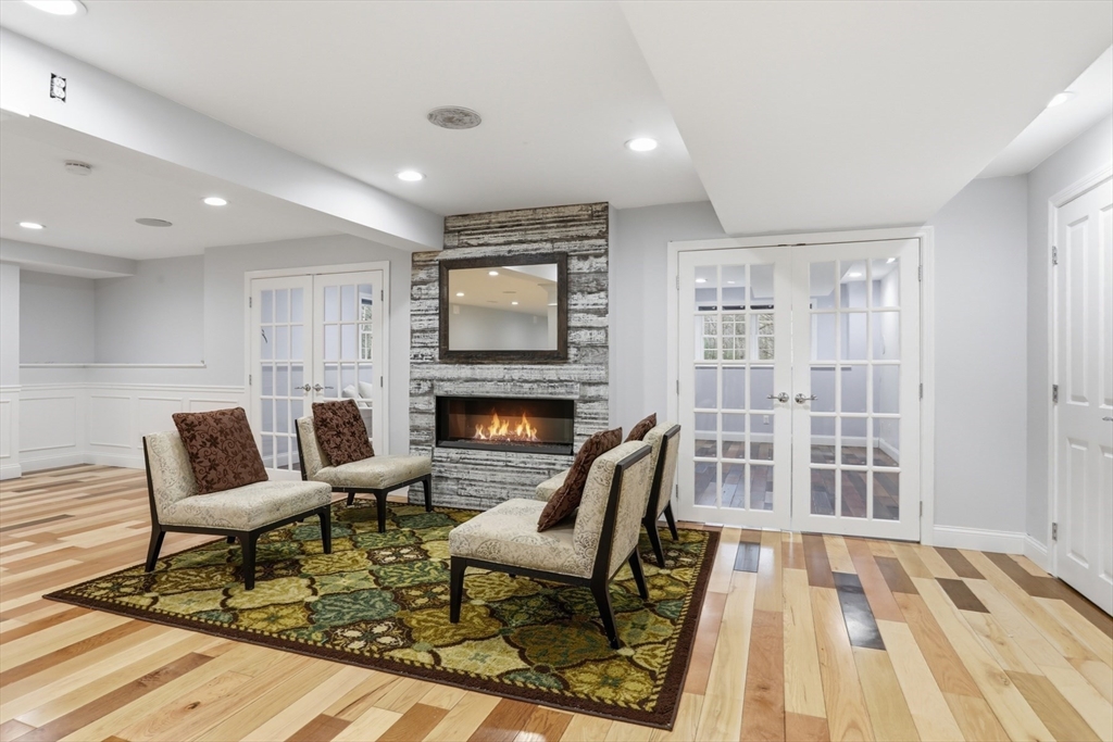 65 Canterbury Hill Rd