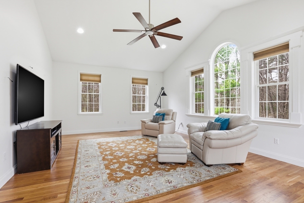 65 Canterbury Hill Rd