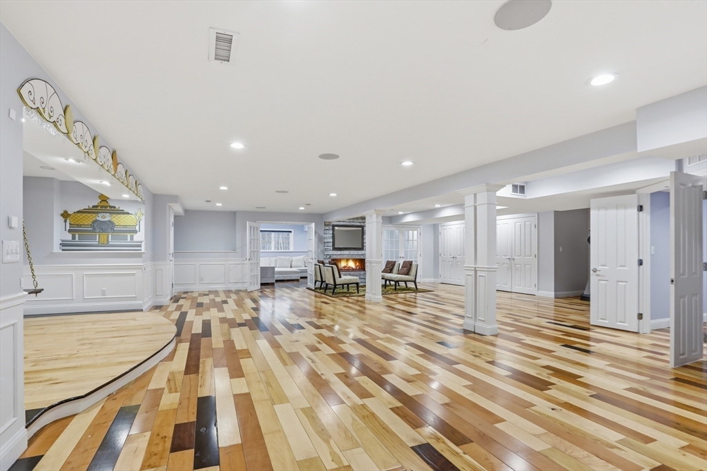 65 Canterbury Hill Rd