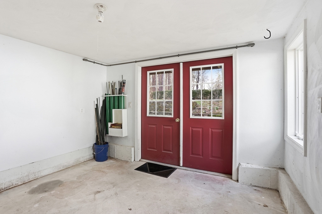 15 Old Marlboro Rd