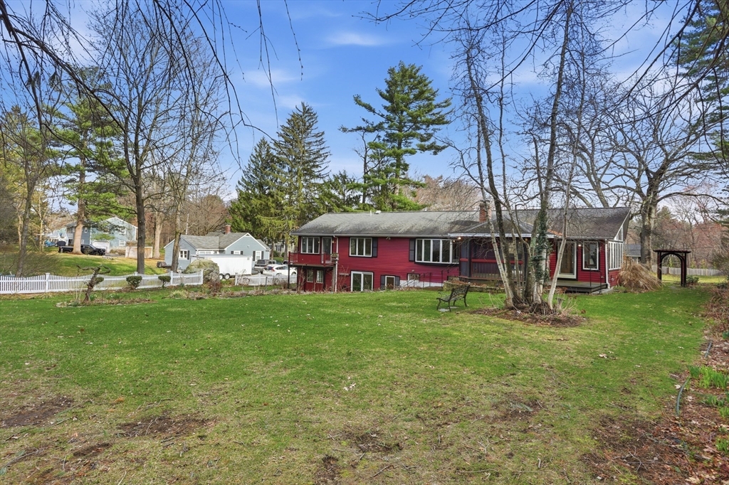 15 Old Marlboro Rd