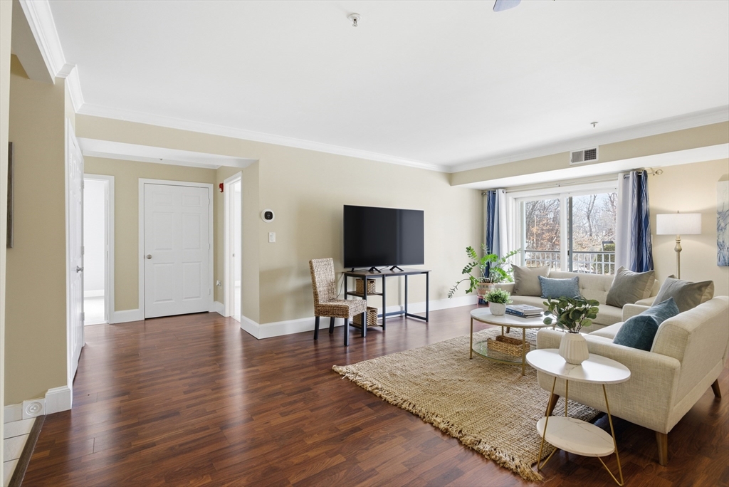 86 East Howard Street # 107