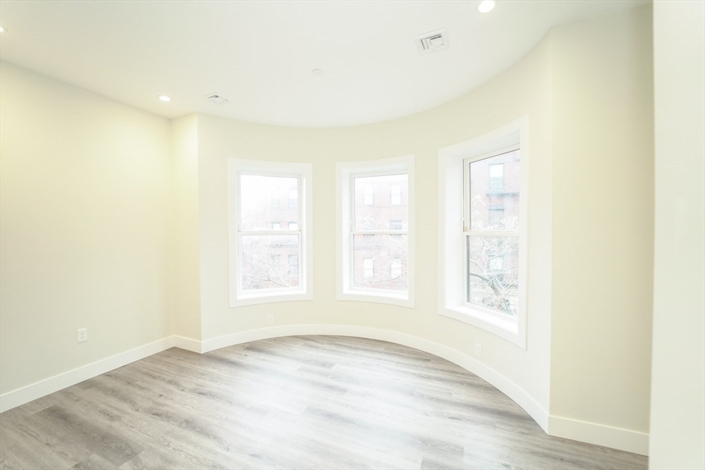 424 Marlborough Street # 2
