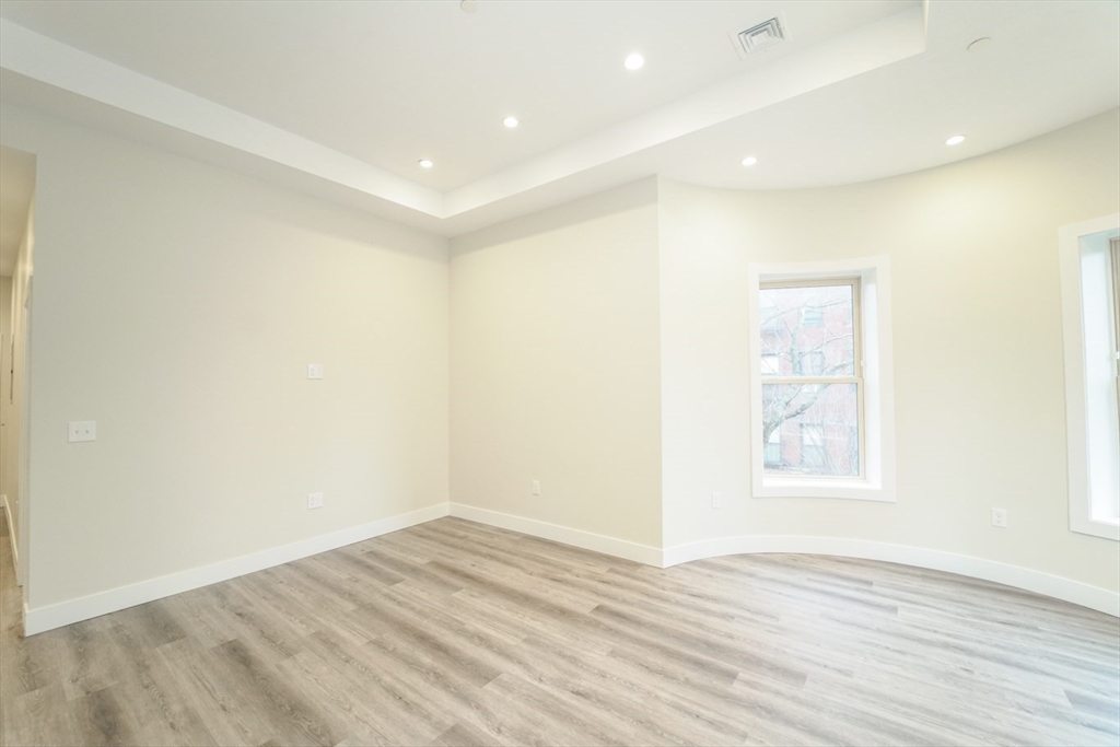 424 Marlborough Street # 2