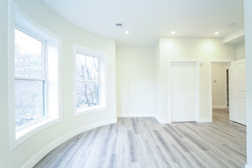 424 Marlborough Street # 2