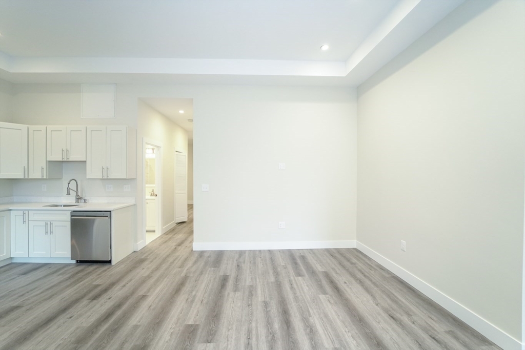 424 Marlborough Street # 2
