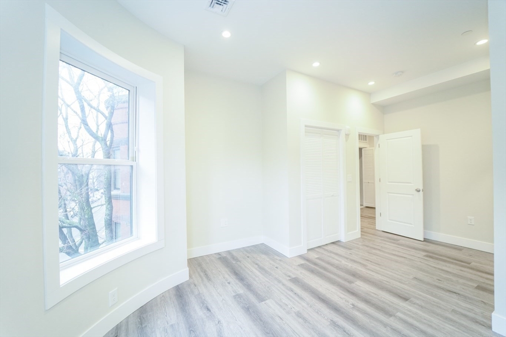 424 Marlborough Street # 2