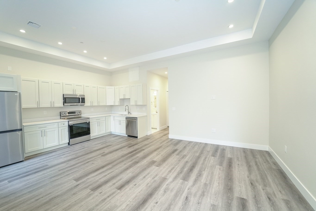 424 Marlborough Street # 2